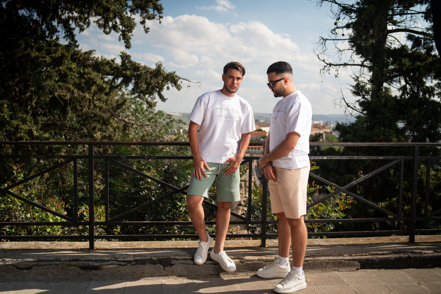 Ensemble short avec un T-shirt Blanc Brodé