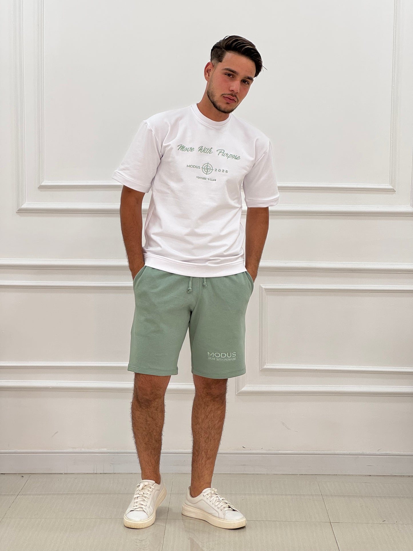 Ensemble short avec un T-shirt Blanc Brodé